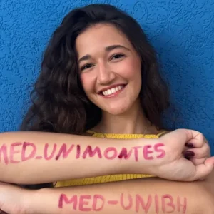 Ana Clara de Moura, que passou em Medicina na UNIMONTES