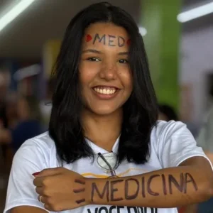 Anna Alycia Ramos Chaves, que passou em Medicina na UFPI