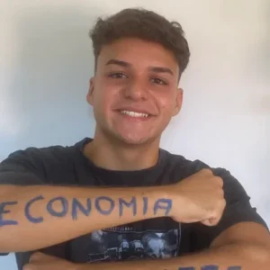 Gabriel Orienrac, que passou em Economia na IFES