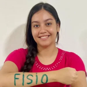 Mariana Gabriely Pereira Araújo, que passou em Fisioterapia na UFPB