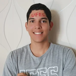 Vítor Marques França, que passou em Engenharia Mecânica na UFES
